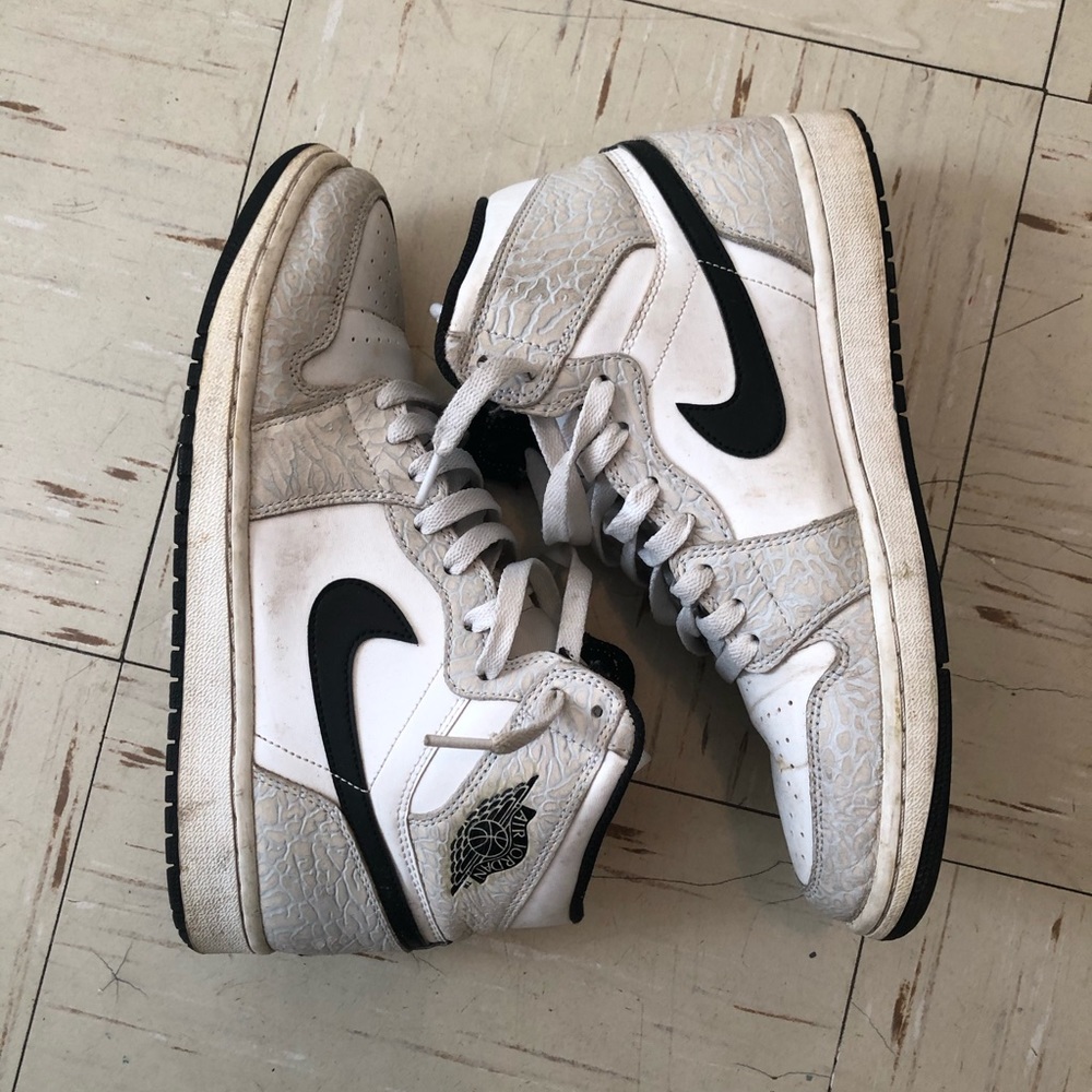 Air Jordan 1 - White Elephant Print
